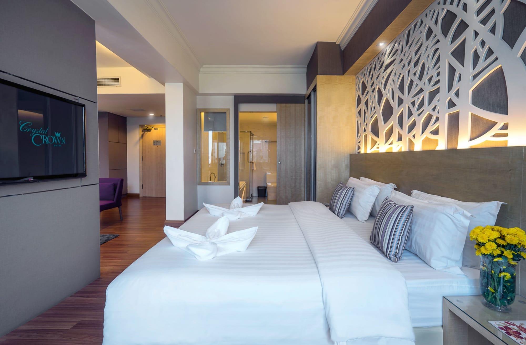 Crystal Crown Hotel Петалинг-Джая Экстерьер фото