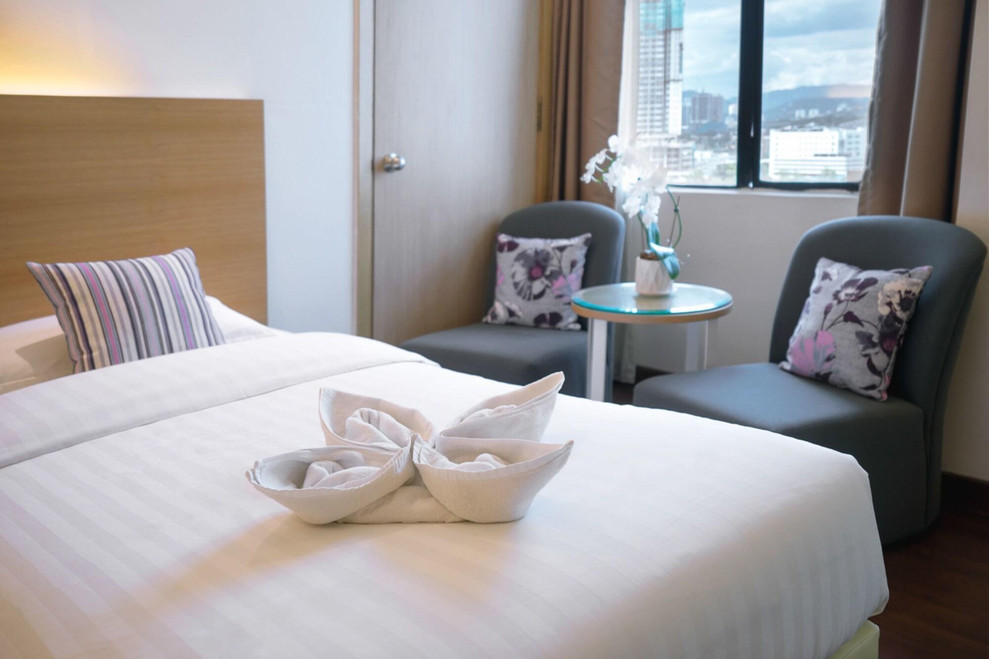 Crystal Crown Hotel Петалинг-Джая Экстерьер фото