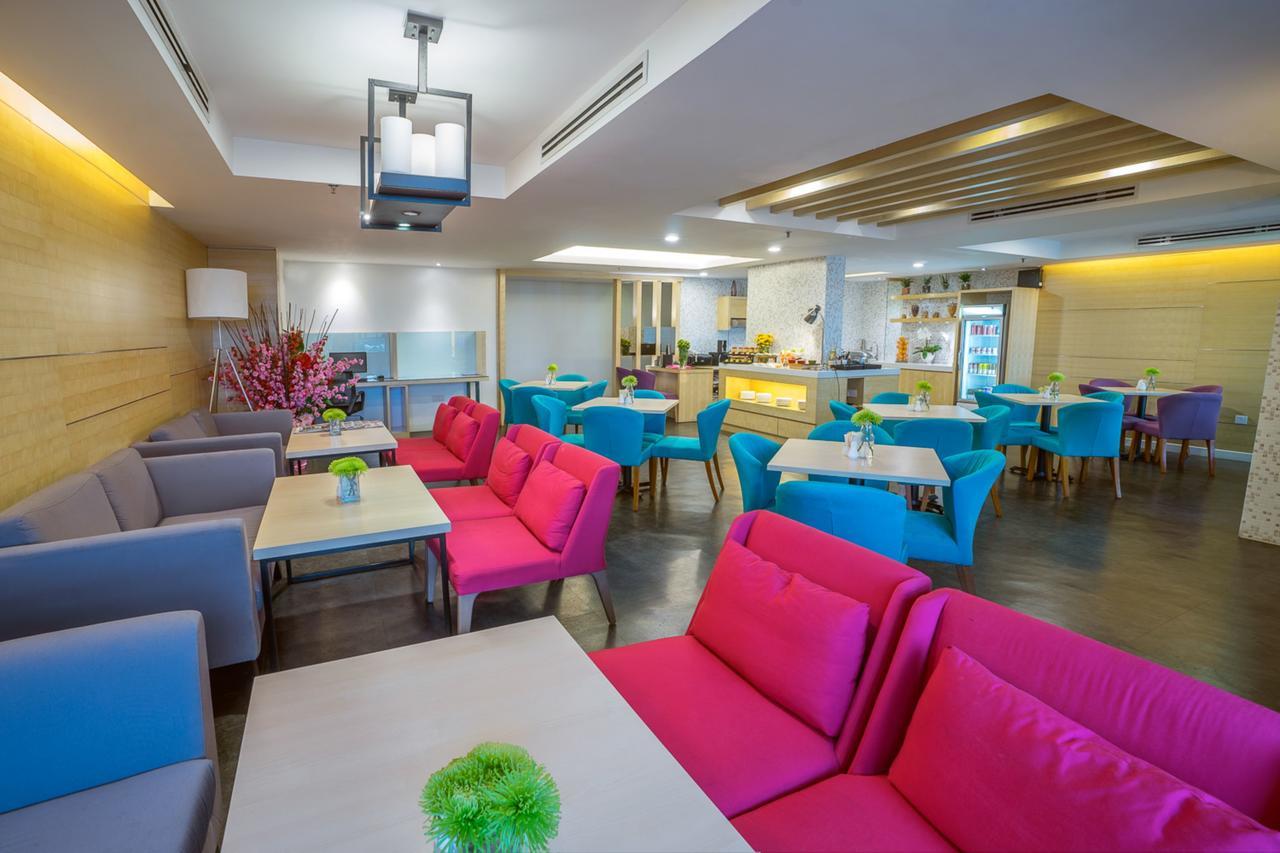 Crystal Crown Hotel Петалинг-Джая Экстерьер фото